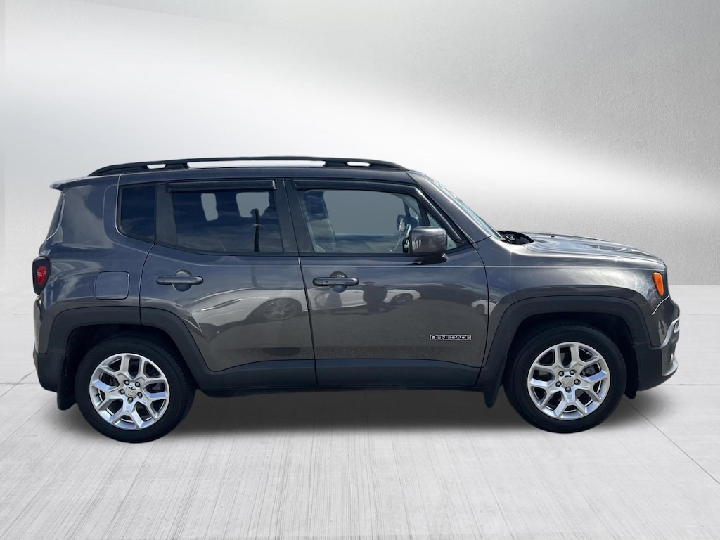 Used 2016 Jeep Renegade Latitude FWD SUV