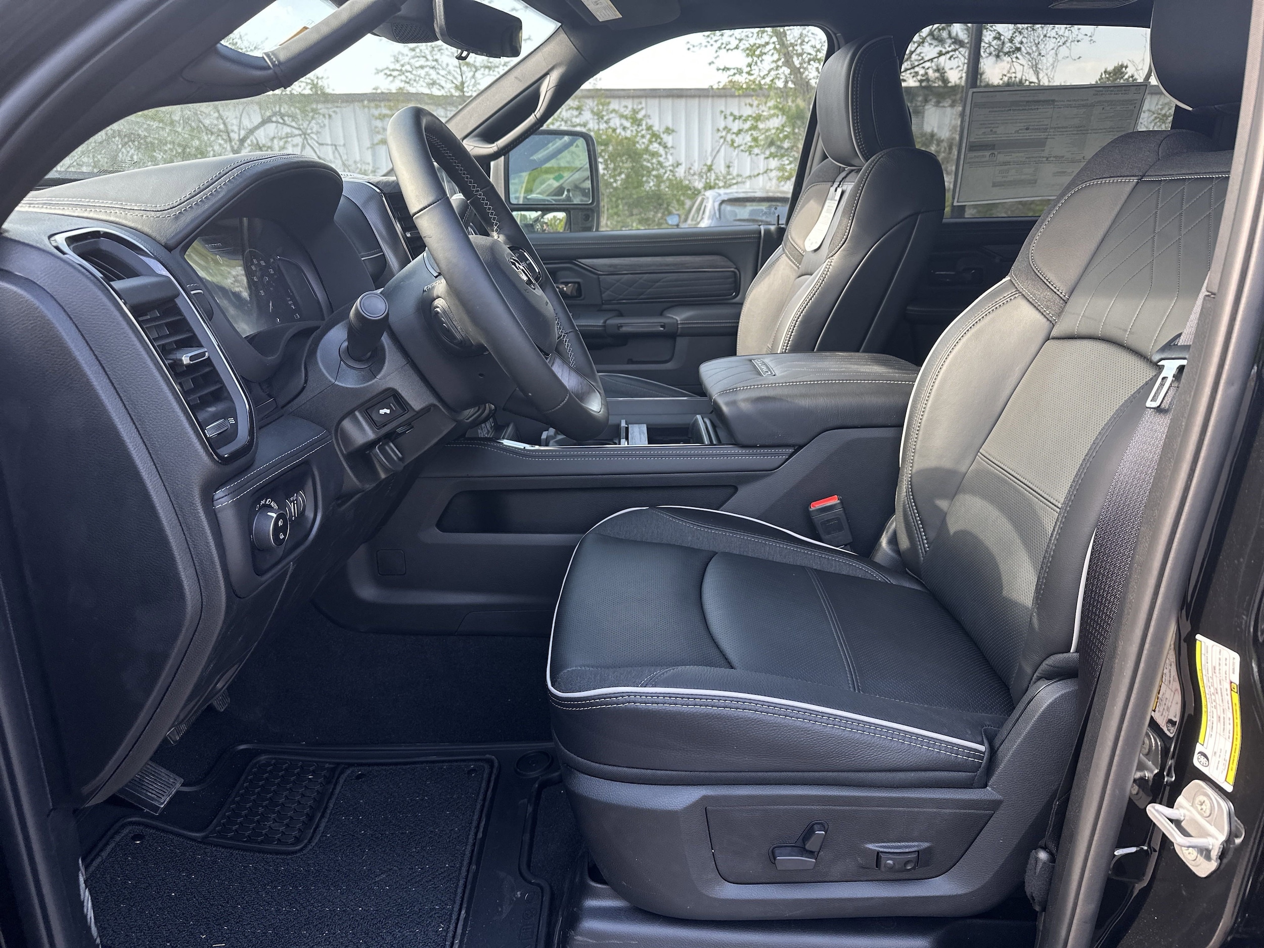 2025 RAM 2500 Limited - Photo 9