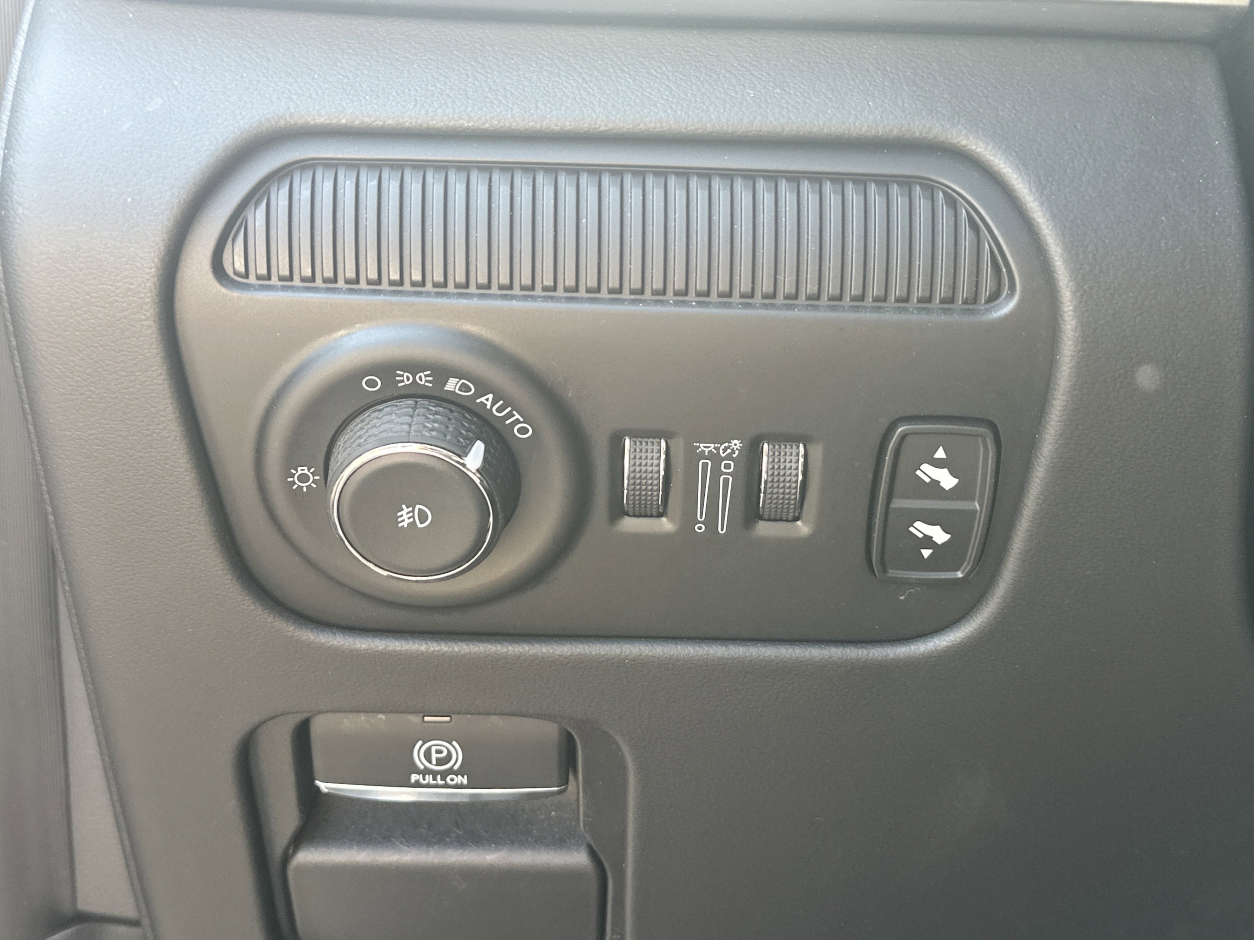 2024 Jeep Grand Wagoneer Series III - Photo 22