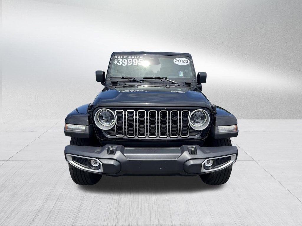Used 2025 Jeep Wrangler 4xe Sahara SUV