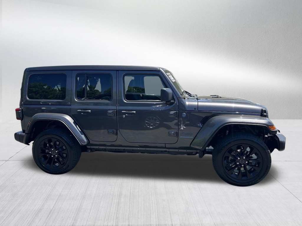 Used 2025 Jeep Wrangler 4xe Sahara SUV