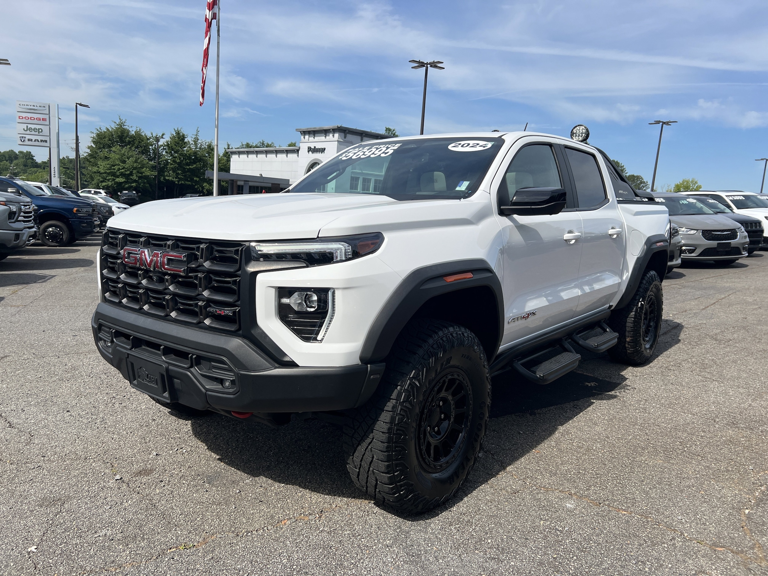 2024 GMC Canyon 4WD AT4X Crew Cab Short Box's photo