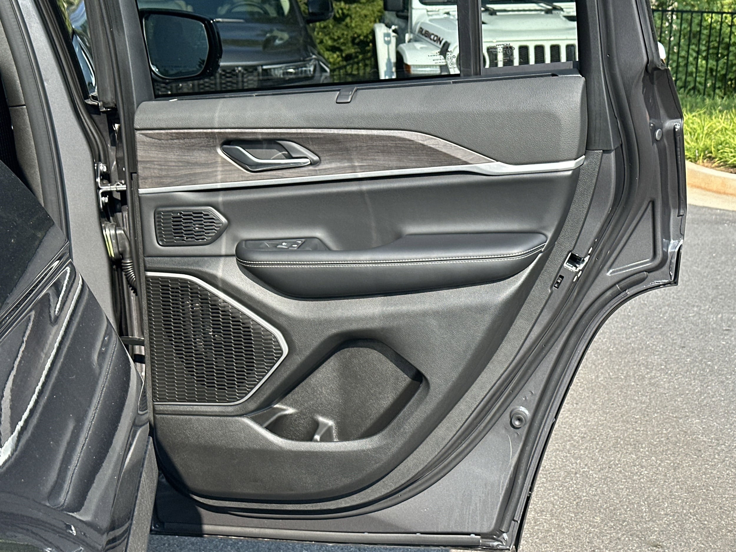 2025 Jeep Grand Cherokee Limited - Photo 16