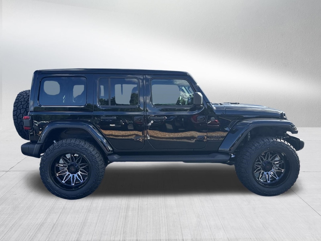 New 2026 Jeep Wrangler 4-DOOR SAHARA Sport Utility