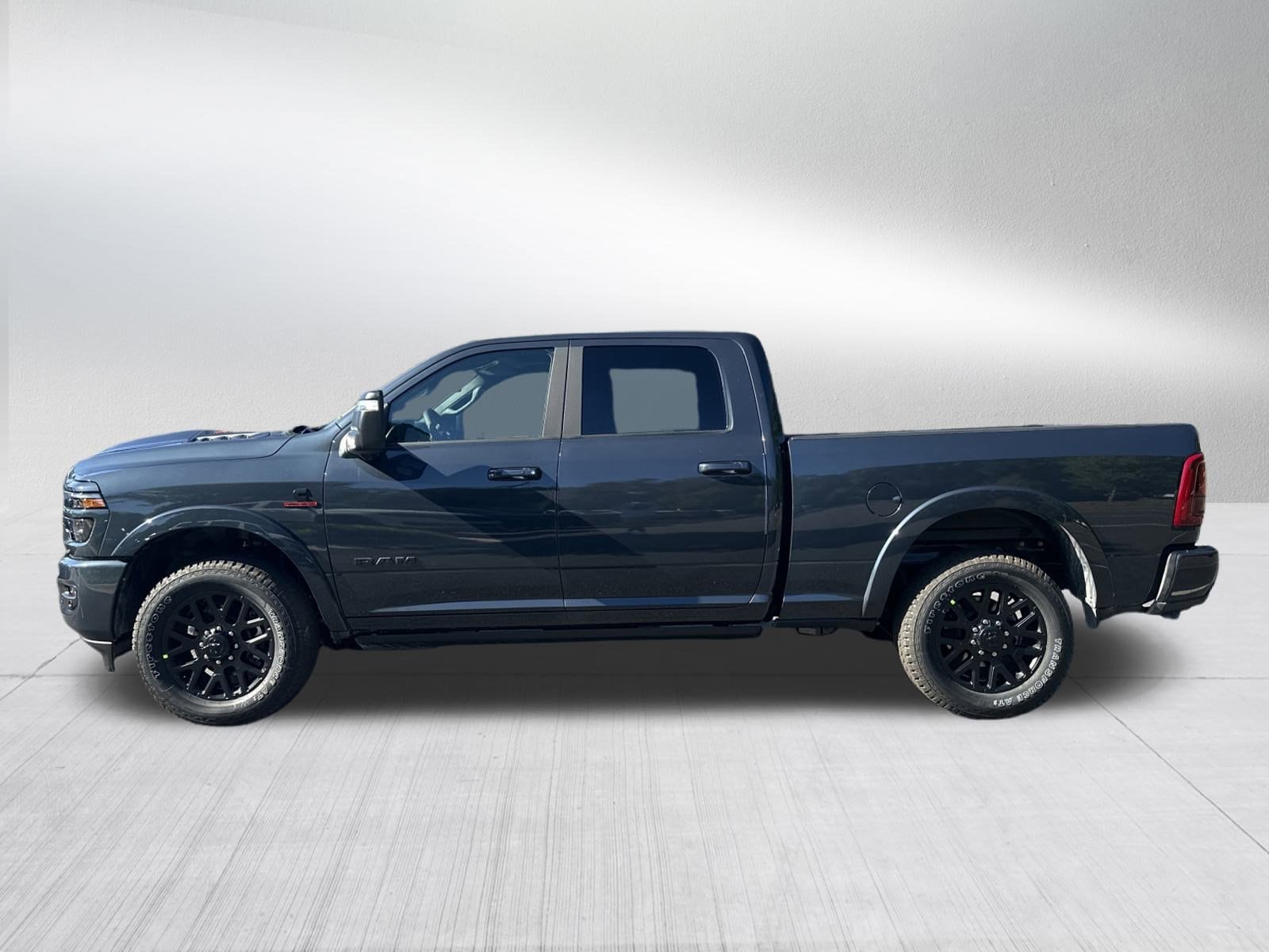 2026 RAM 2500 Limited - Photo 8