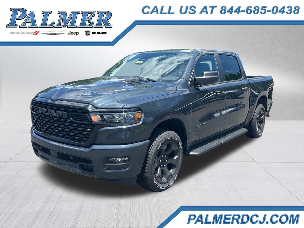 New 2026 Ram 1500 EXPRESS CREW CAB 4X4 5'7 BOX Pickup