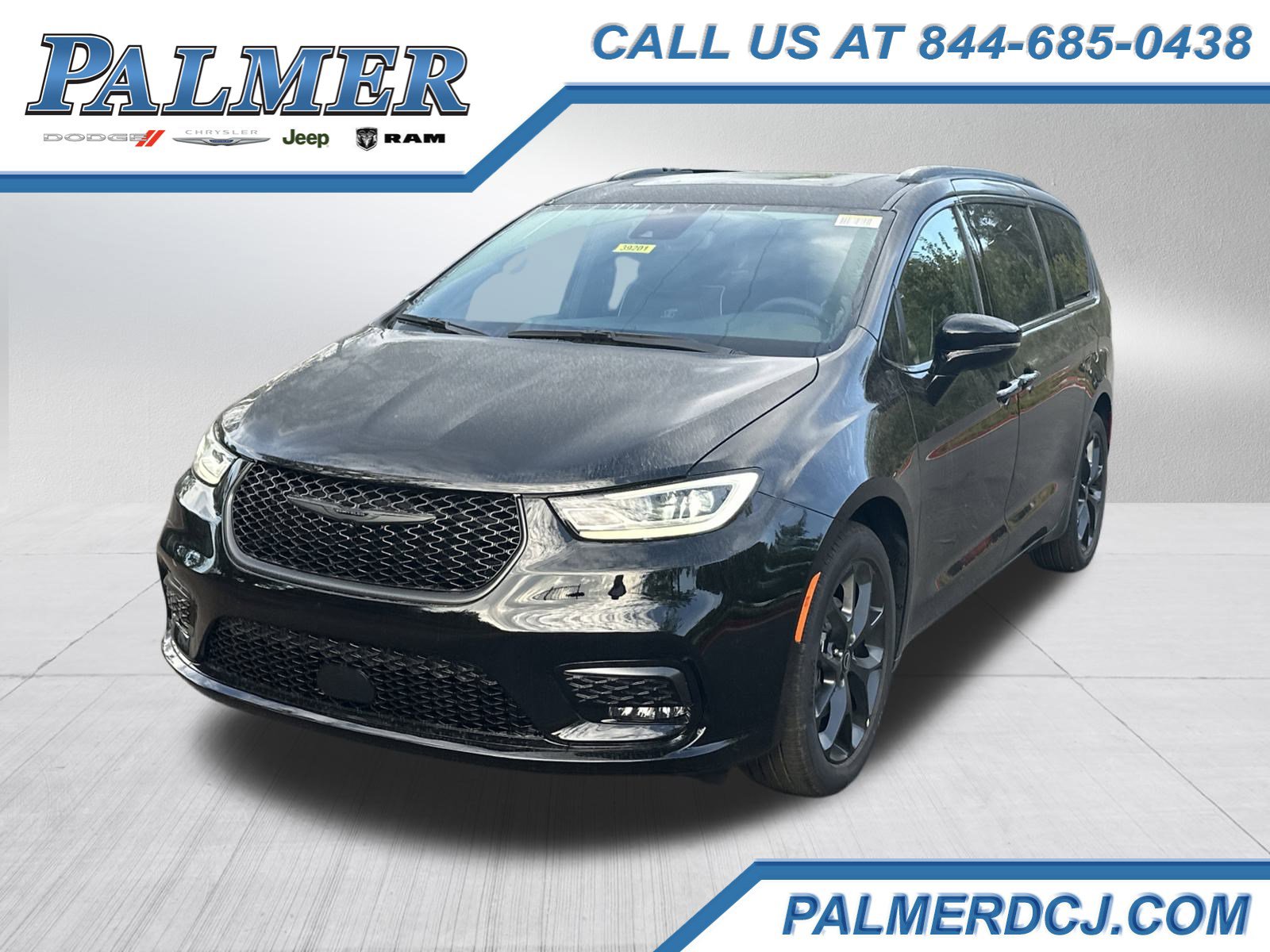 2026 Chrysler Pacifica Passenger Van 