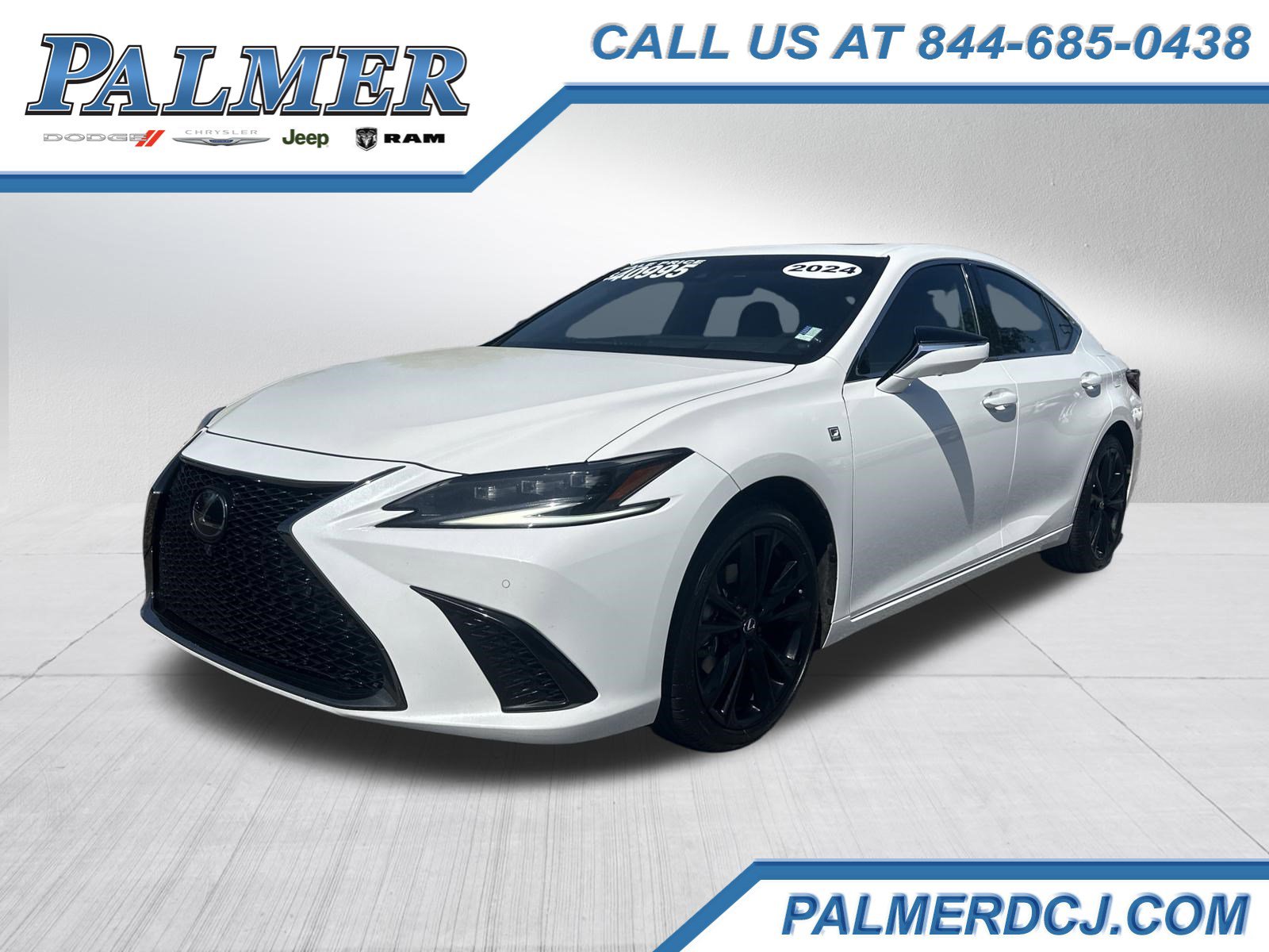2024 Lexus ES 300h 300h's photo