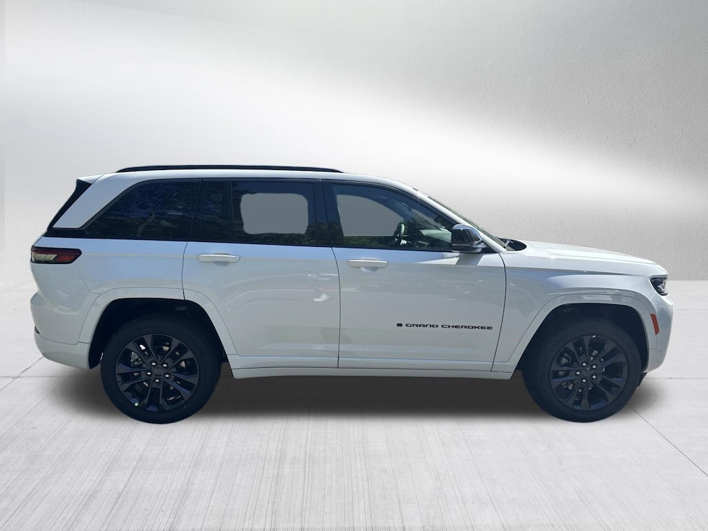 New 2026 Jeep Grand Cherokee LIMITED RESERVE 4X4 Sport Utility