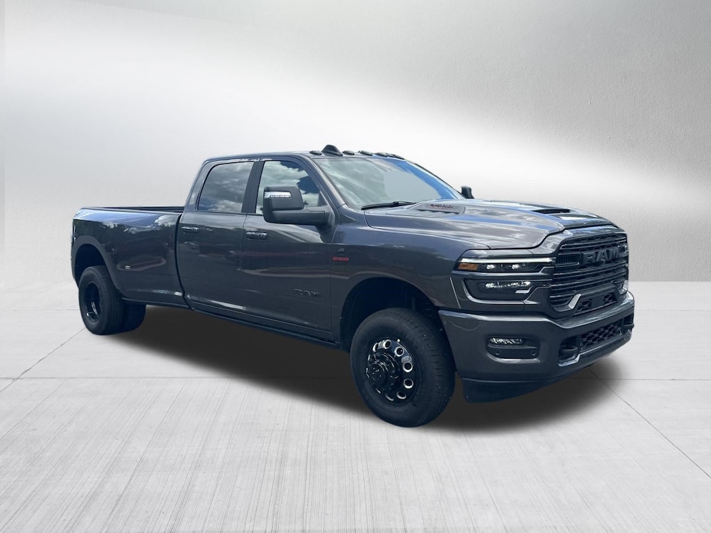 New 2026 Ram 3500 LARAMIE CREW CAB 4X4 8' BOX Pickup