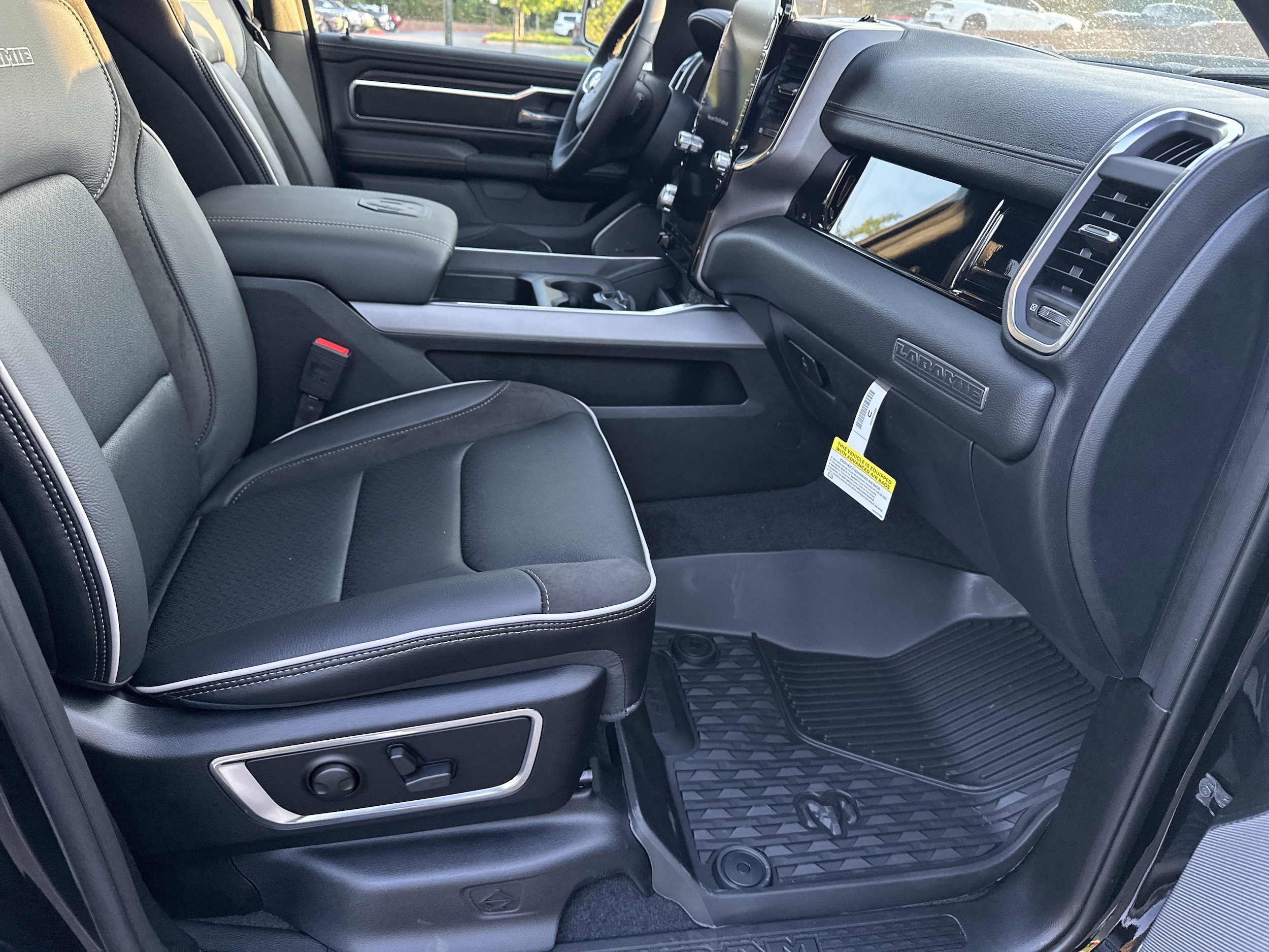 2026 RAM 1500 Laramie - Photo 11
