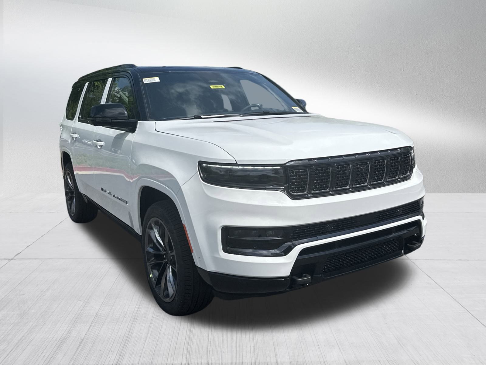 2025 Jeep Grand Wagoneer Obsidian photo 3