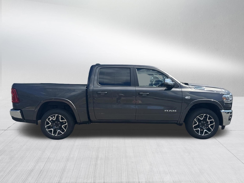 New 2026 Ram 1500 LARAMIE CREW CAB 4X4 5'7 BOX Pickup