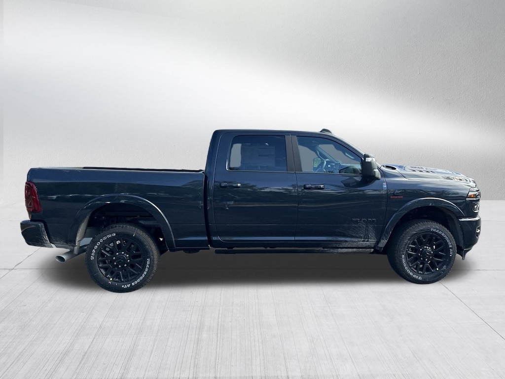 New 2026 Ram 2500 LIMITED CREW CAB 4X4 6'4 BOX Pickup