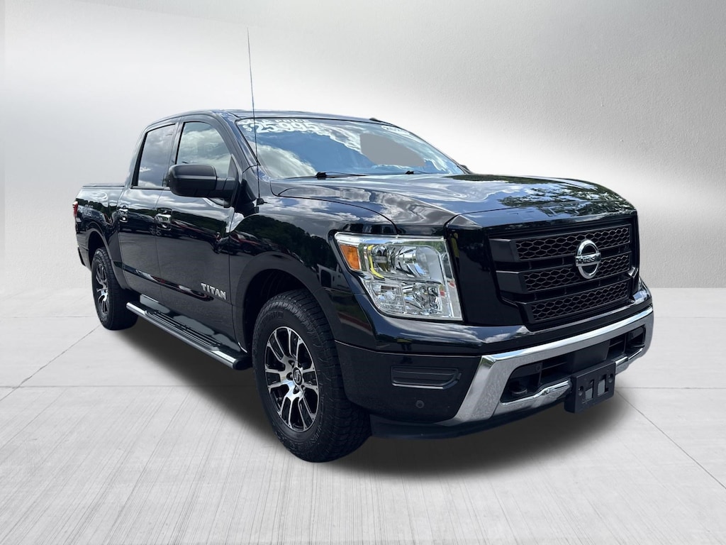 Used 2021 Nissan Titan SV Truck Crew Cab