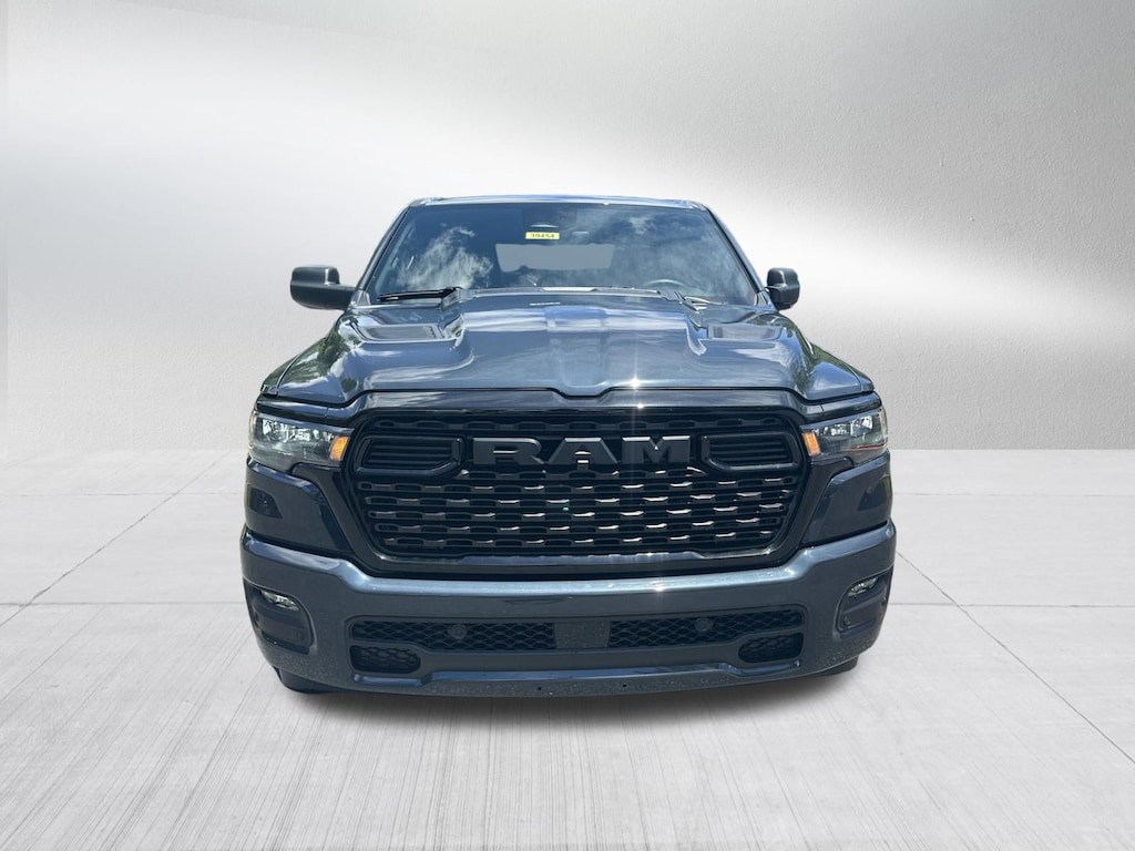 New 2026 Ram 1500 EXPRESS CREW CAB 4X4 5'7 BOX Pickup