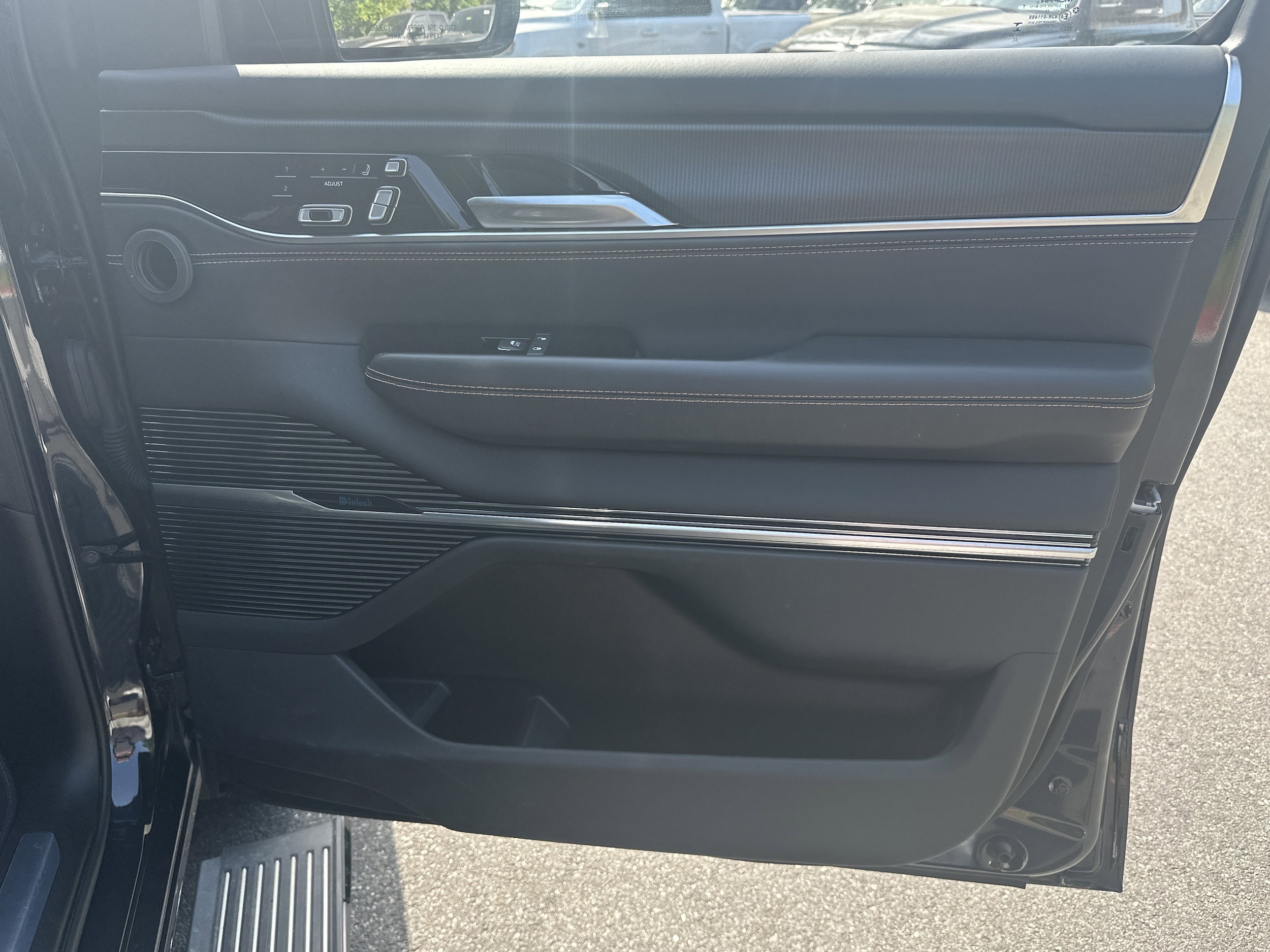 2024 Jeep Grand Wagoneer Series III - Photo 14