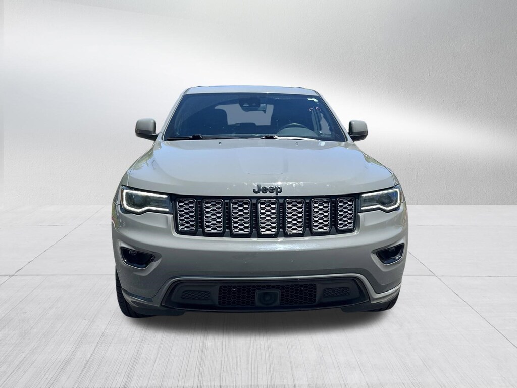 Used 2021 Jeep Grand Cherokee Laredo SUV