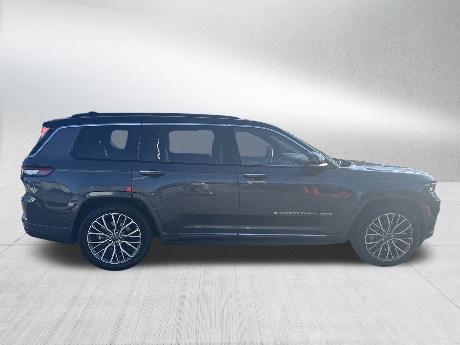 2024 Jeep Grand Cherokee L Summit Reserve photo 2
