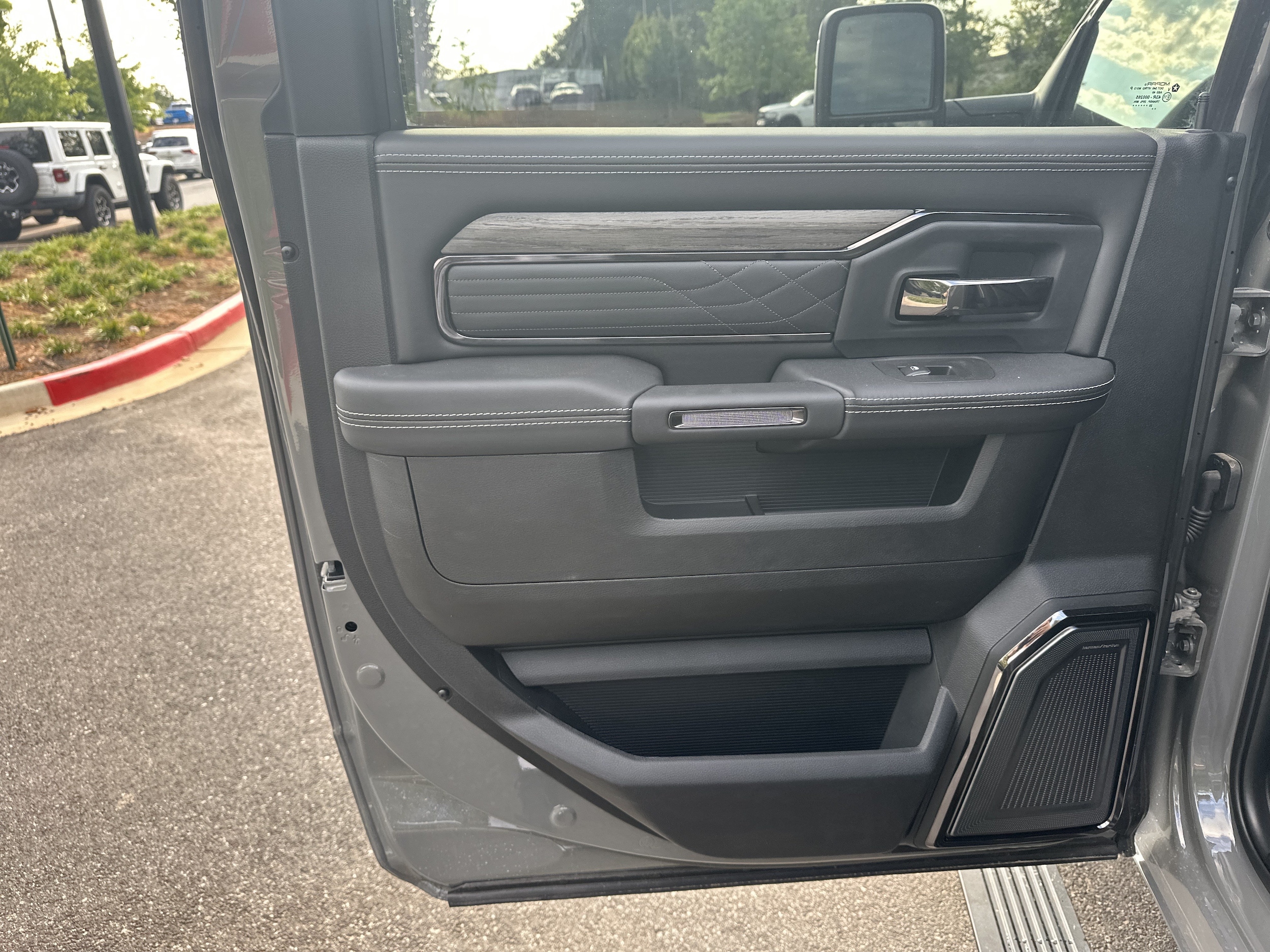 2026 RAM 2500 Limited - Photo 20