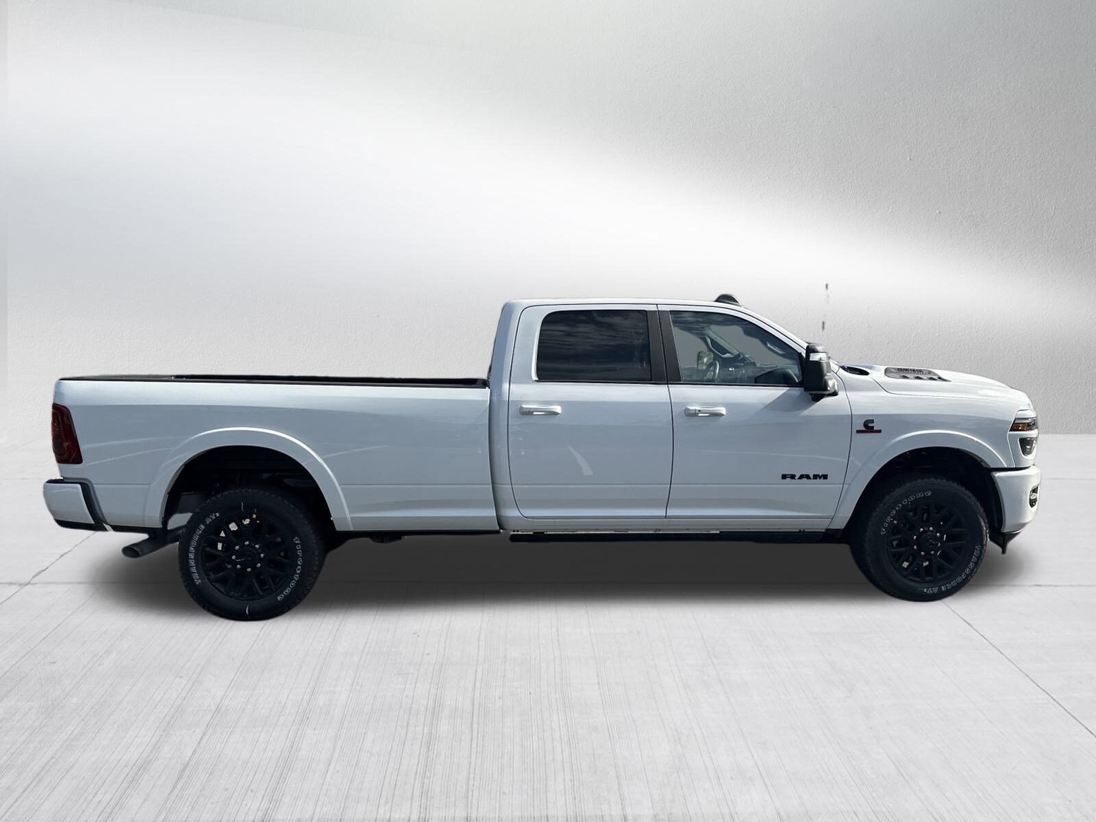 2025 Ram 2500 Limited photo 4
