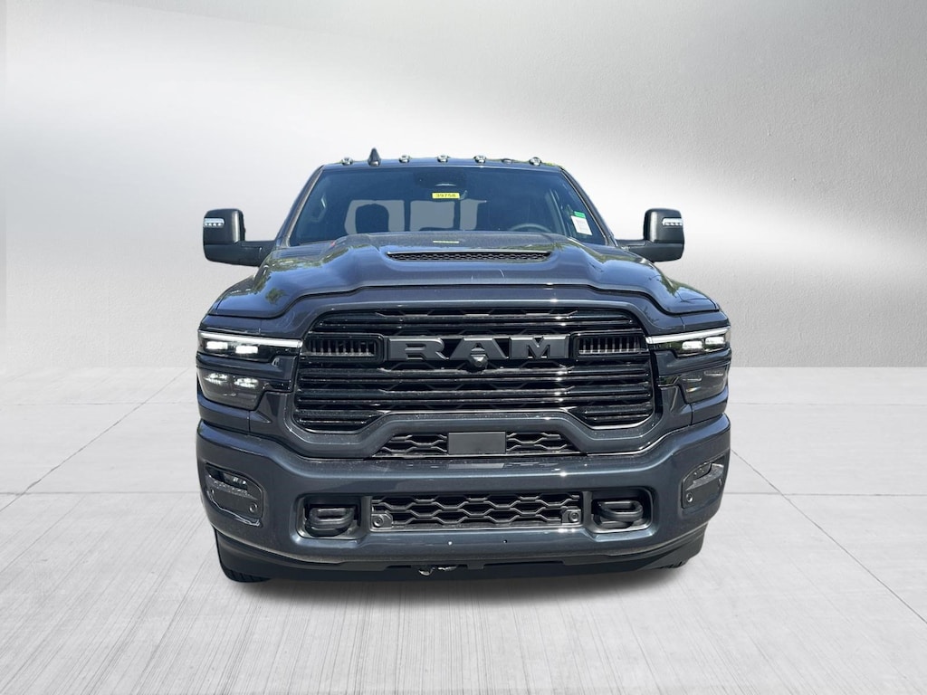 New 2026 Ram 3500 LARAMIE CREW CAB 4X4 8' BOX Pickup