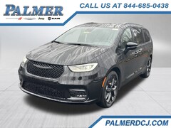2026 Chrysler Pacifica LIMITED Passenger Van
