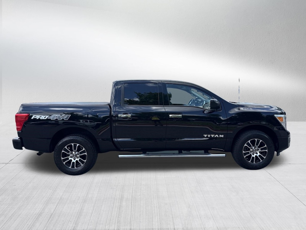 Used 2021 Nissan Titan SV Truck Crew Cab
