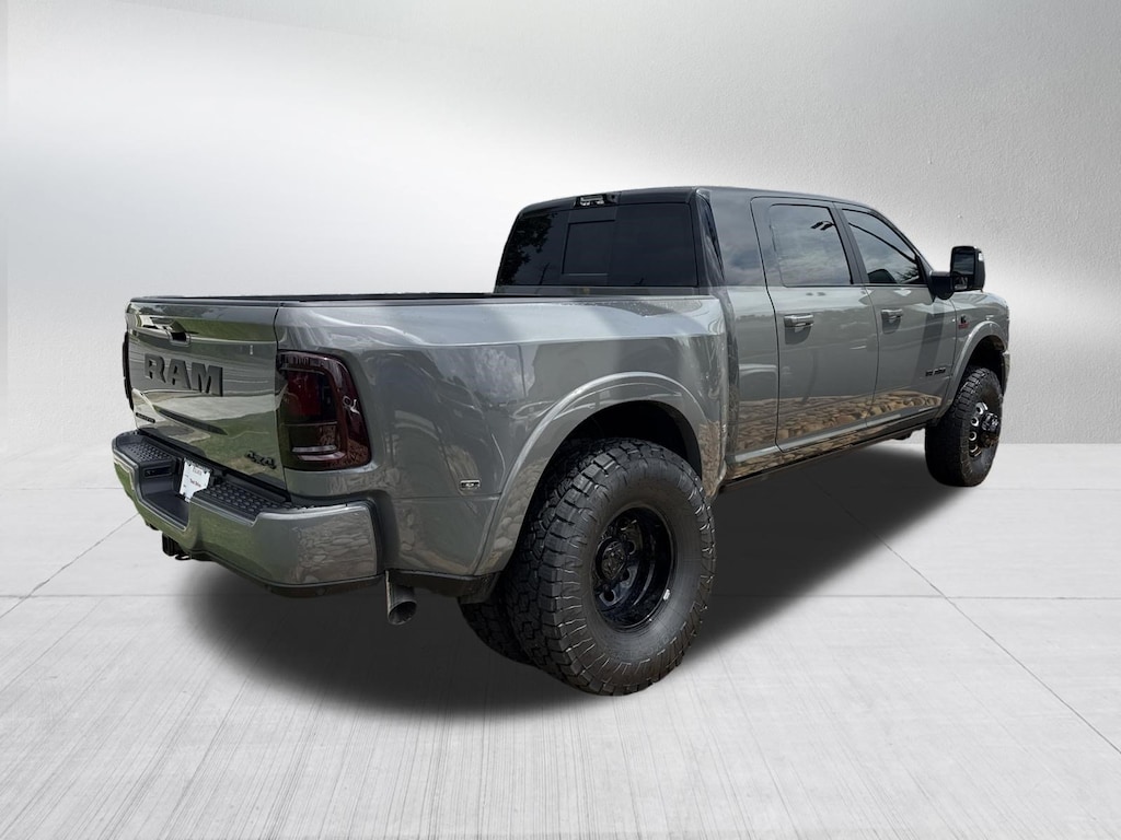 New 2026 Ram 3500 LIMITED MEGA CAB 4X4 6'4 BOX Pickup