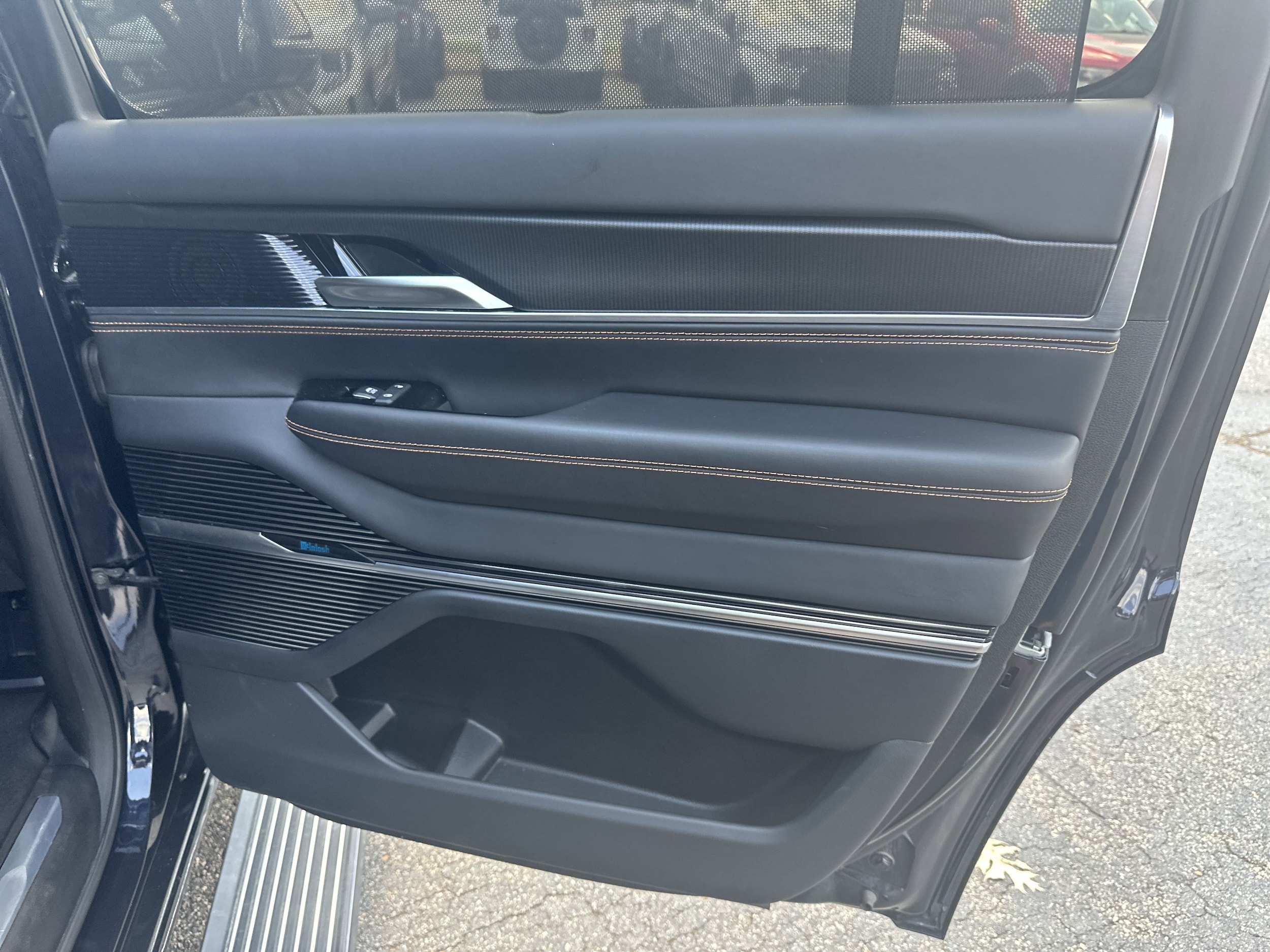 2024 Jeep Grand Wagoneer Series III - Photo 16