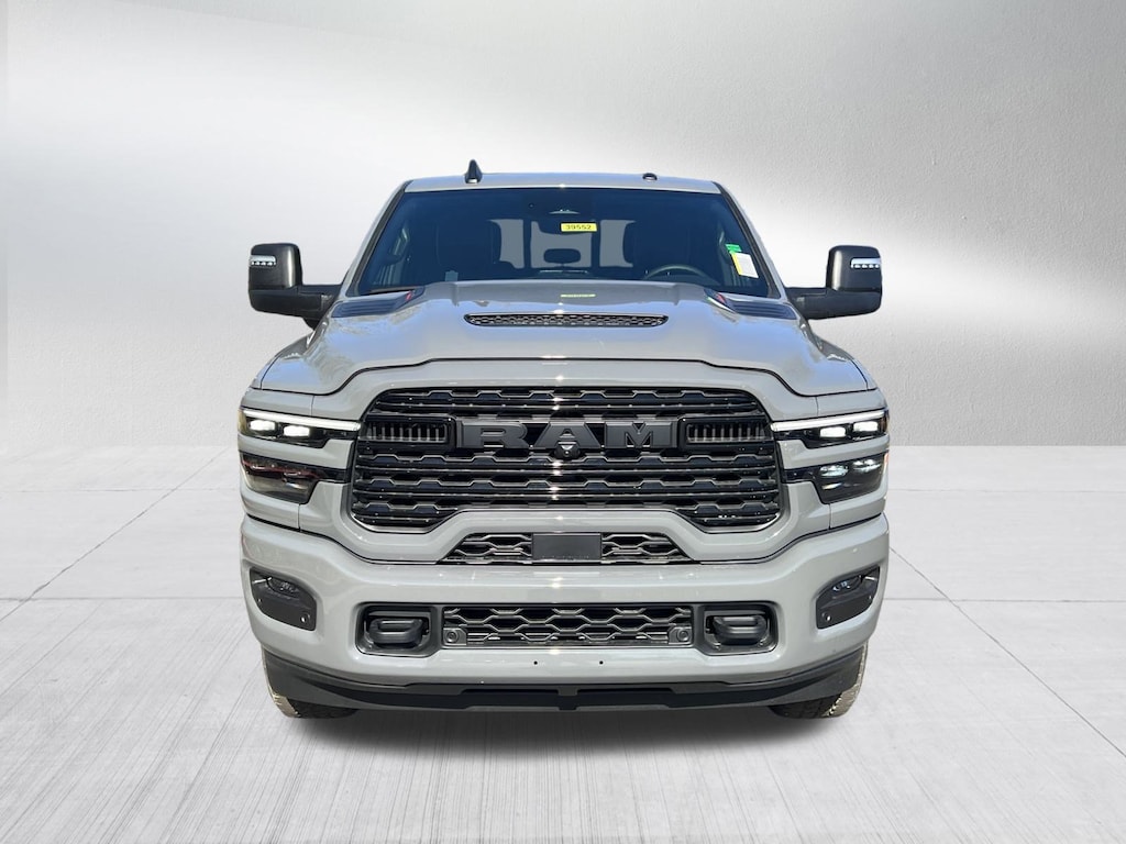 New 2026 Ram 2500 LIMITED CREW CAB 4X4 6'4 BOX Pickup