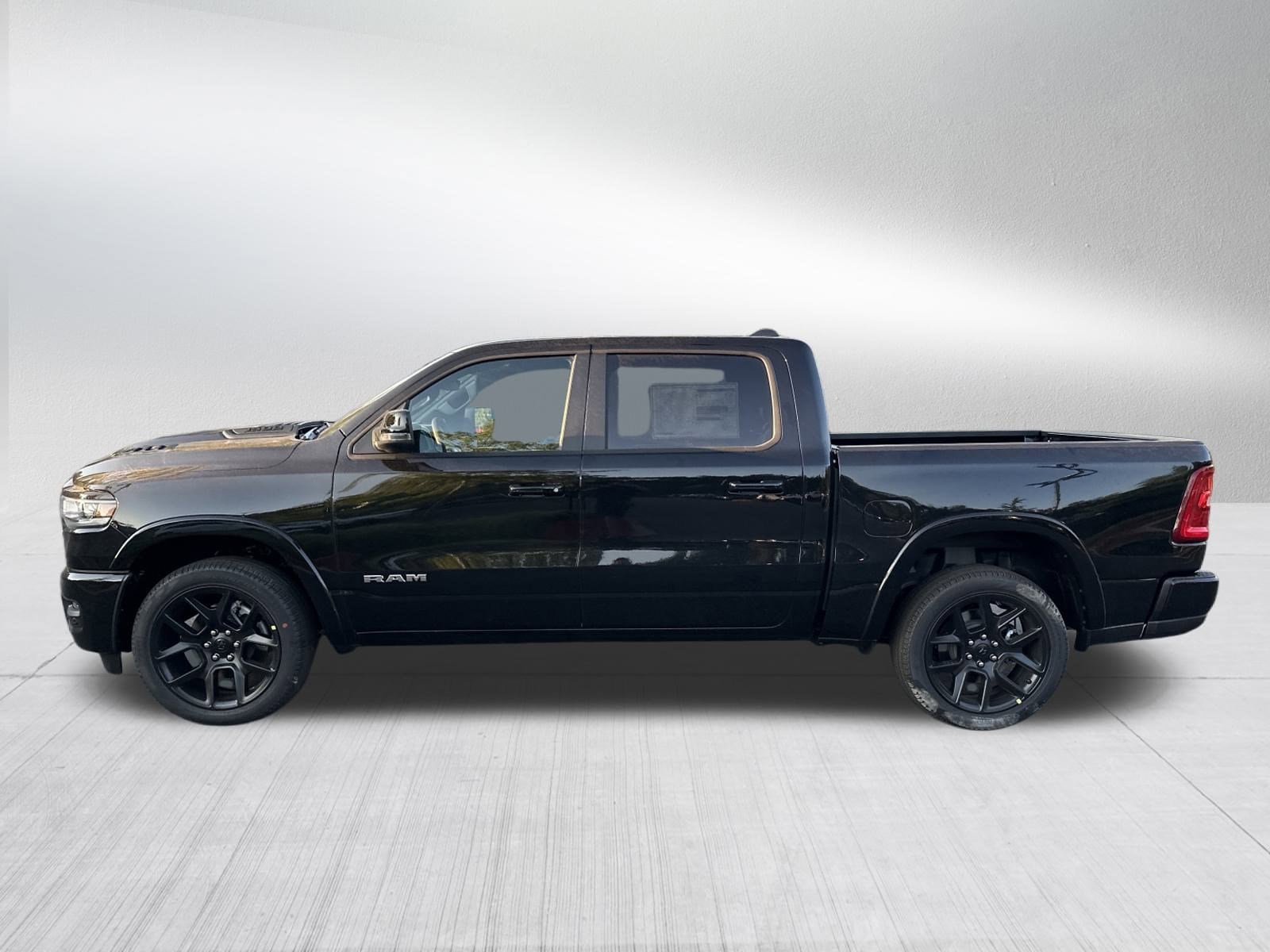 2026 RAM 1500 Laramie - Photo 6