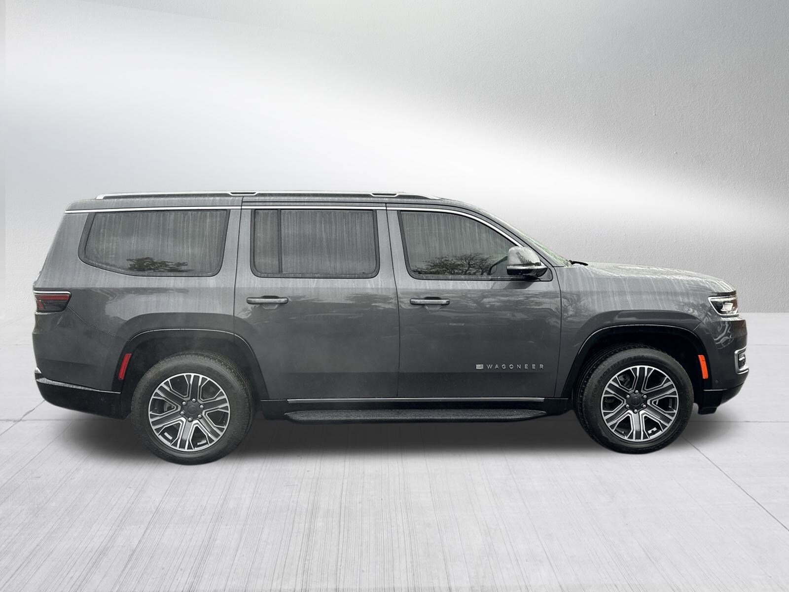 2022 Jeep Wagoneer Series III photo 3