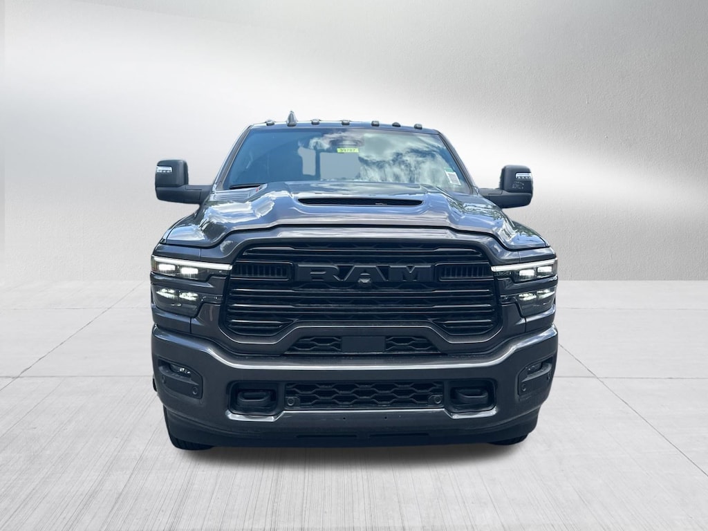 New 2026 Ram 3500 LARAMIE CREW CAB 4X4 8' BOX Pickup