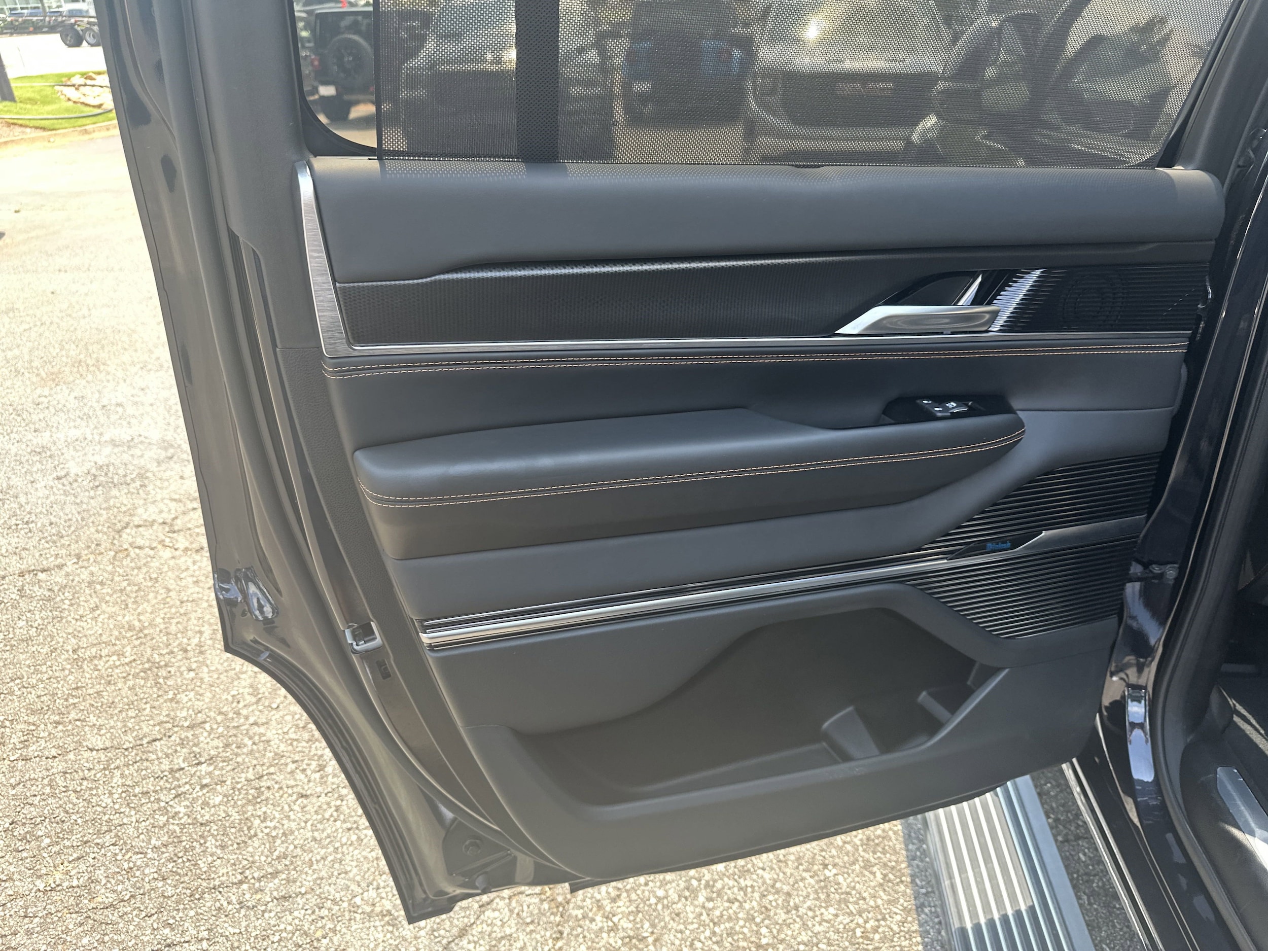 2024 Jeep Grand Wagoneer Series III - Photo 20