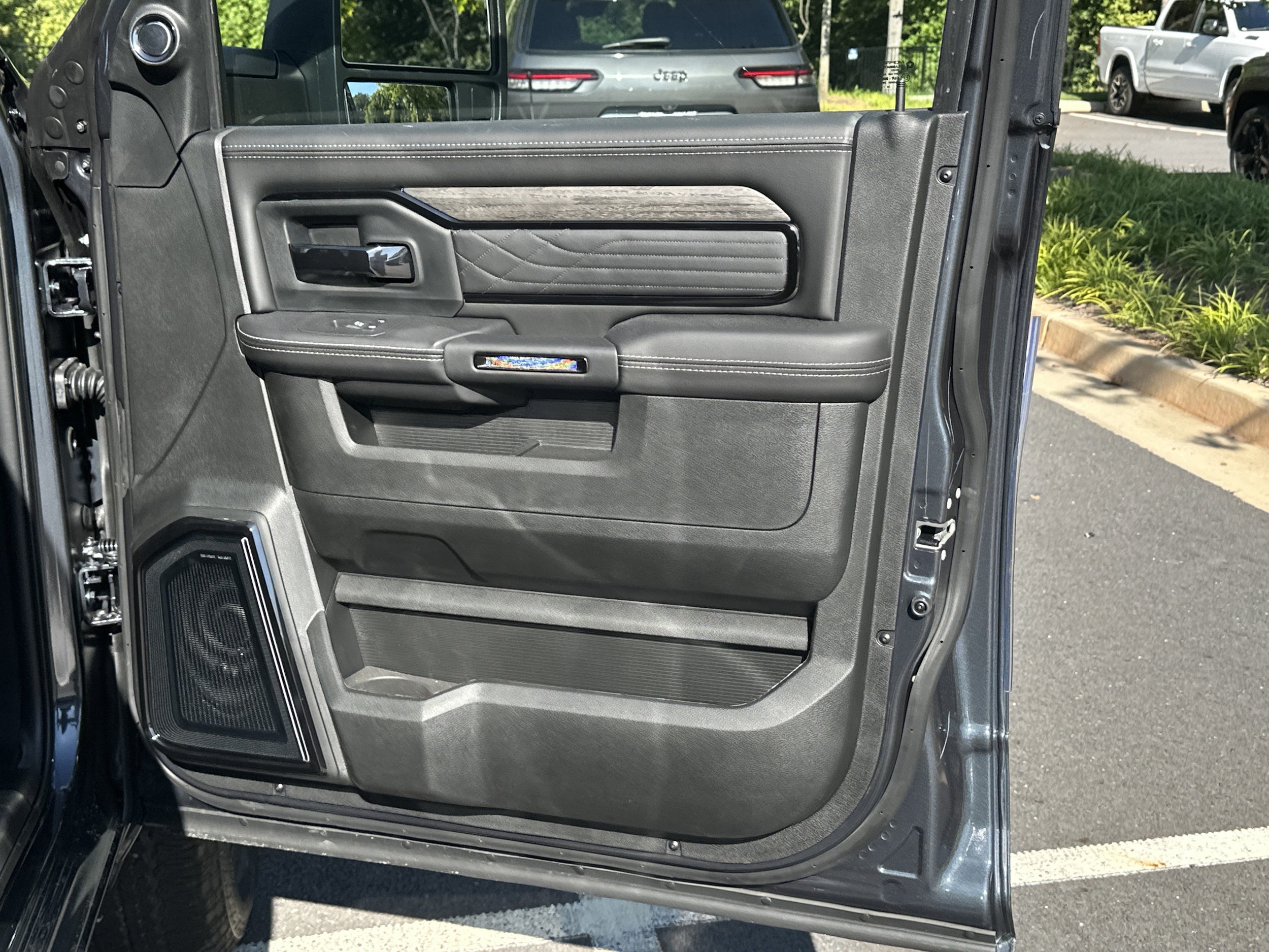 2026 RAM 2500 Limited - Photo 14
