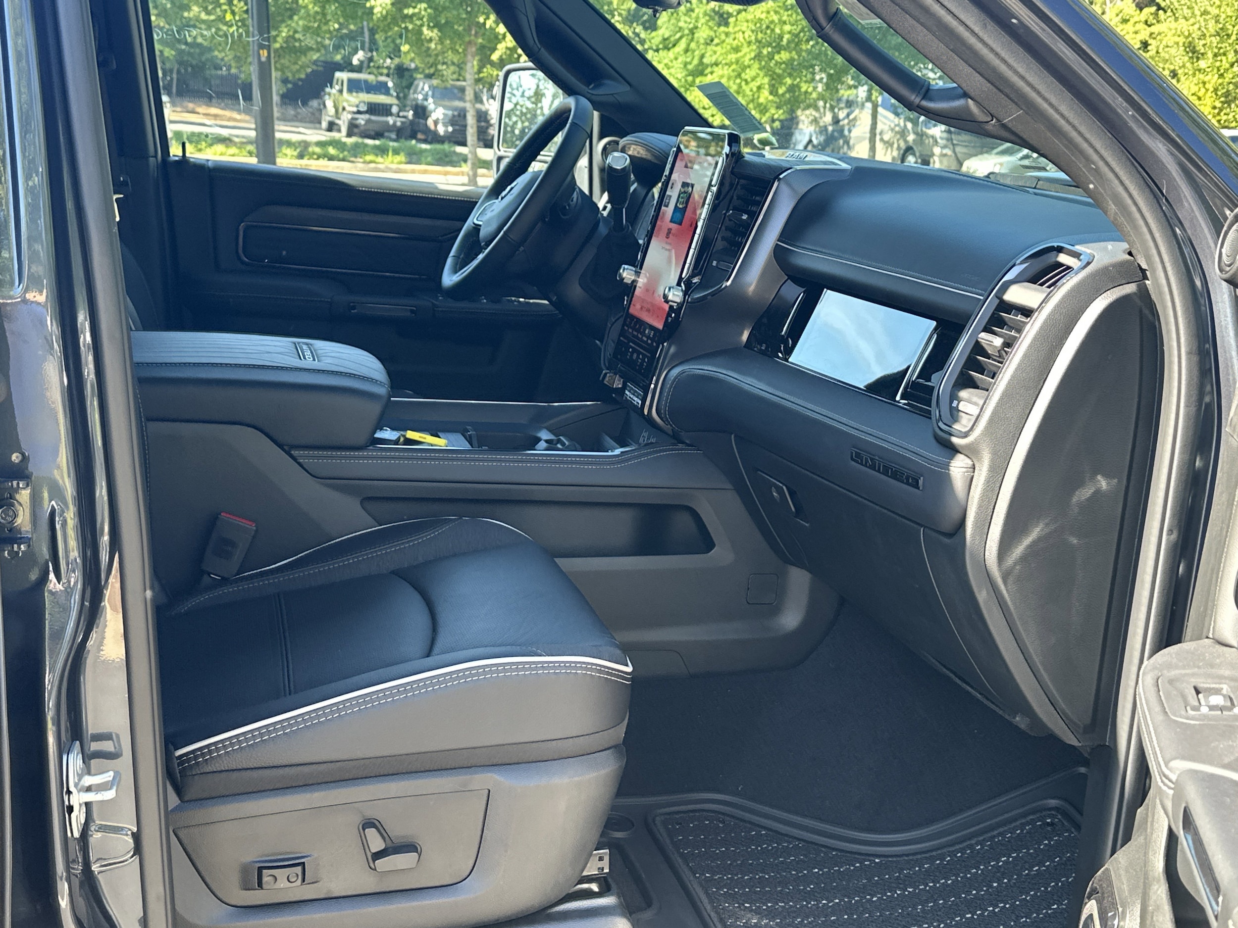 2026 RAM 2500 Limited - Photo 13