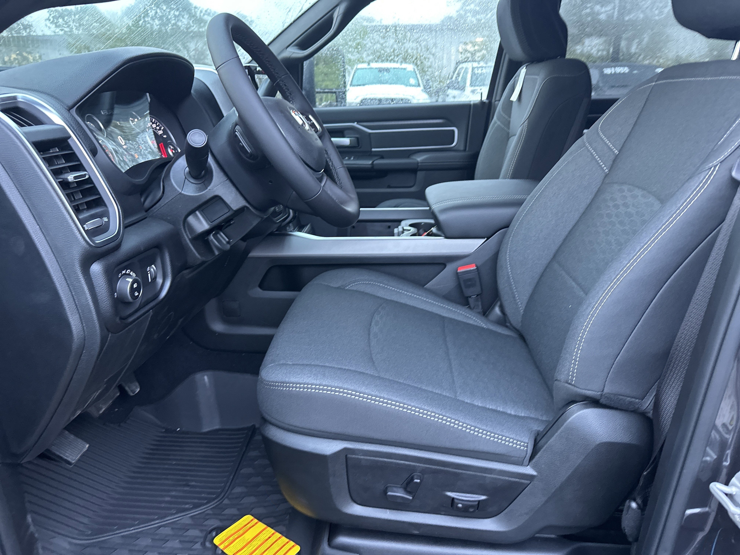 2026 RAM 2500 Big Horn - Photo 9