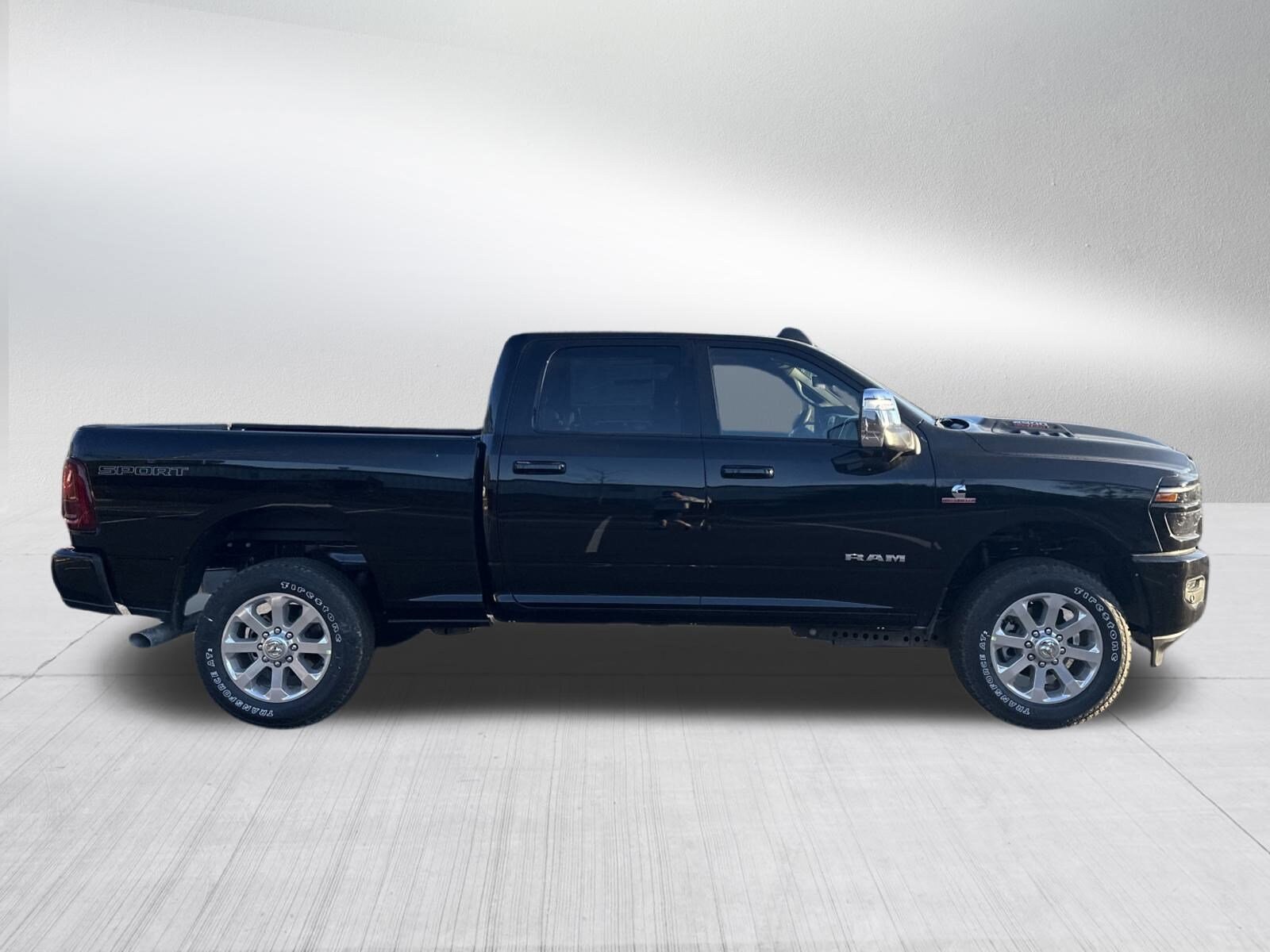 2025 Ram 2500 Laramie photo 4