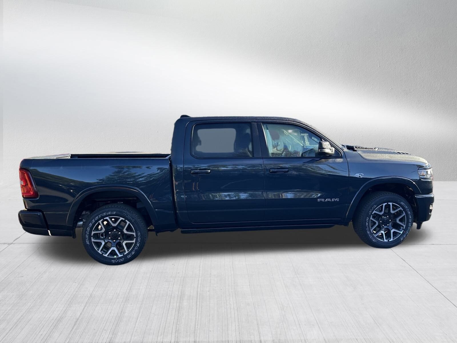 2026 Ram 1500 Laramie photo 3