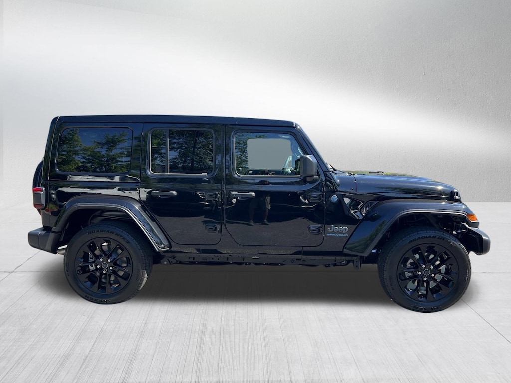Used 2025 Jeep Wrangler 4xe Sahara SUV
