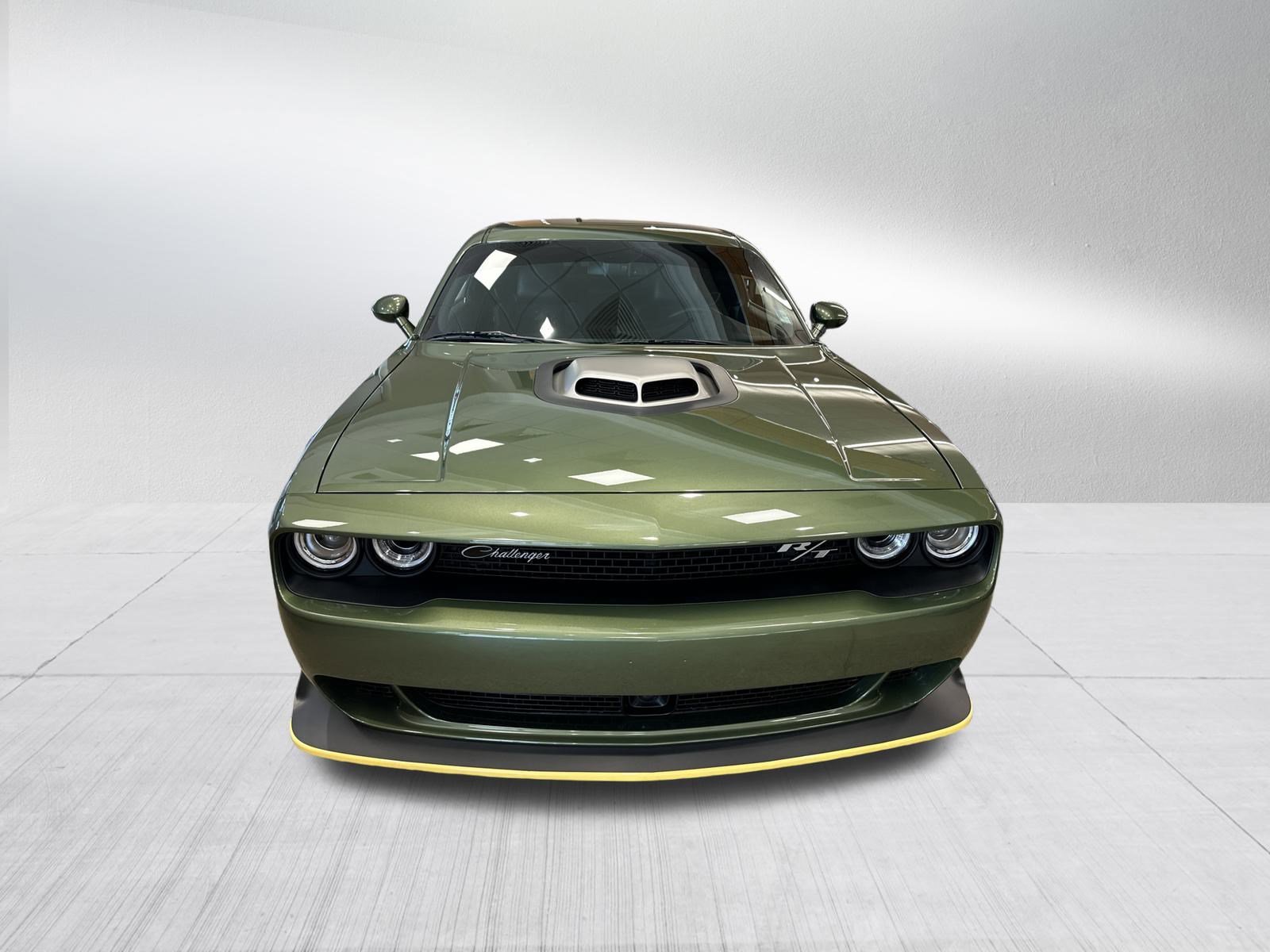 2023 Dodge Challenger R/T Scat Pack Widebody photo 2