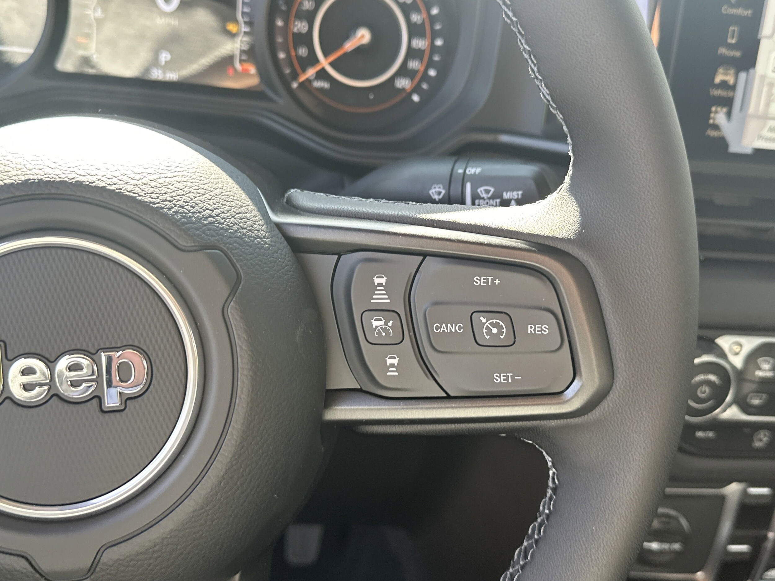 2025 Jeep Gladiator Sport S photo 3