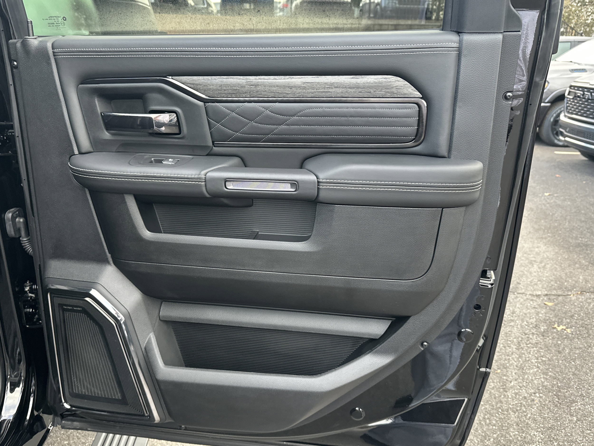 2025 RAM 2500 Limited - Photo 19