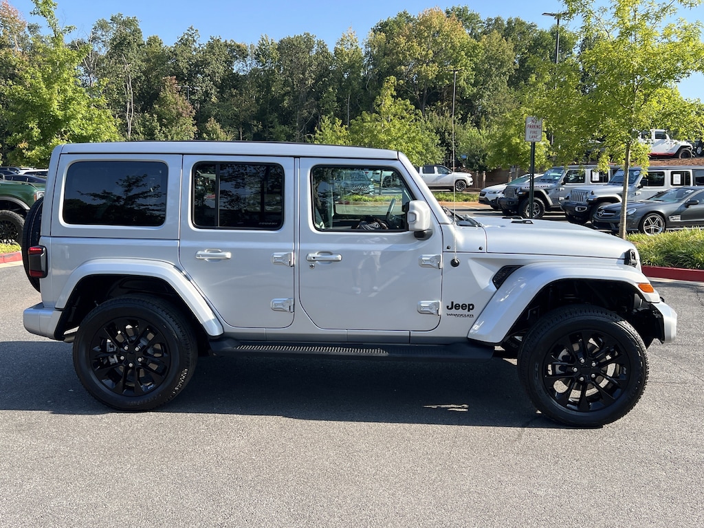 Used 2022 Jeep Wrangler Unlimited Sahara SUV