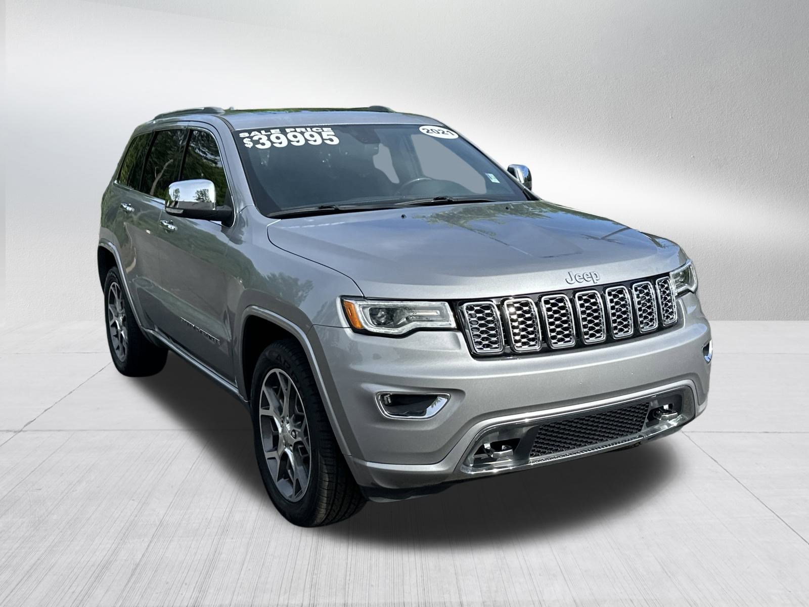 2021 Jeep Grand Cherokee Overland photo 3