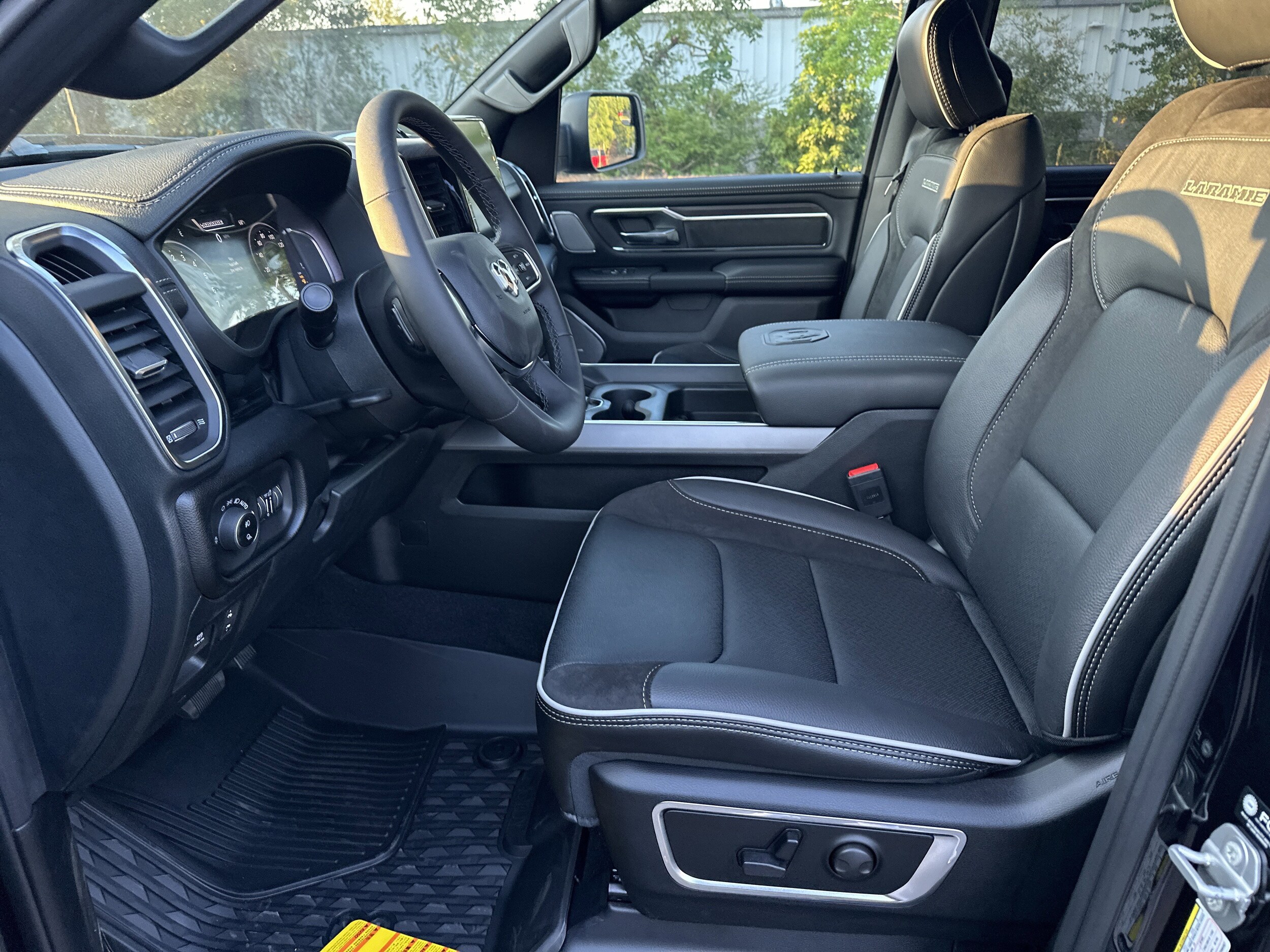2026 RAM 1500 Laramie - Photo 7