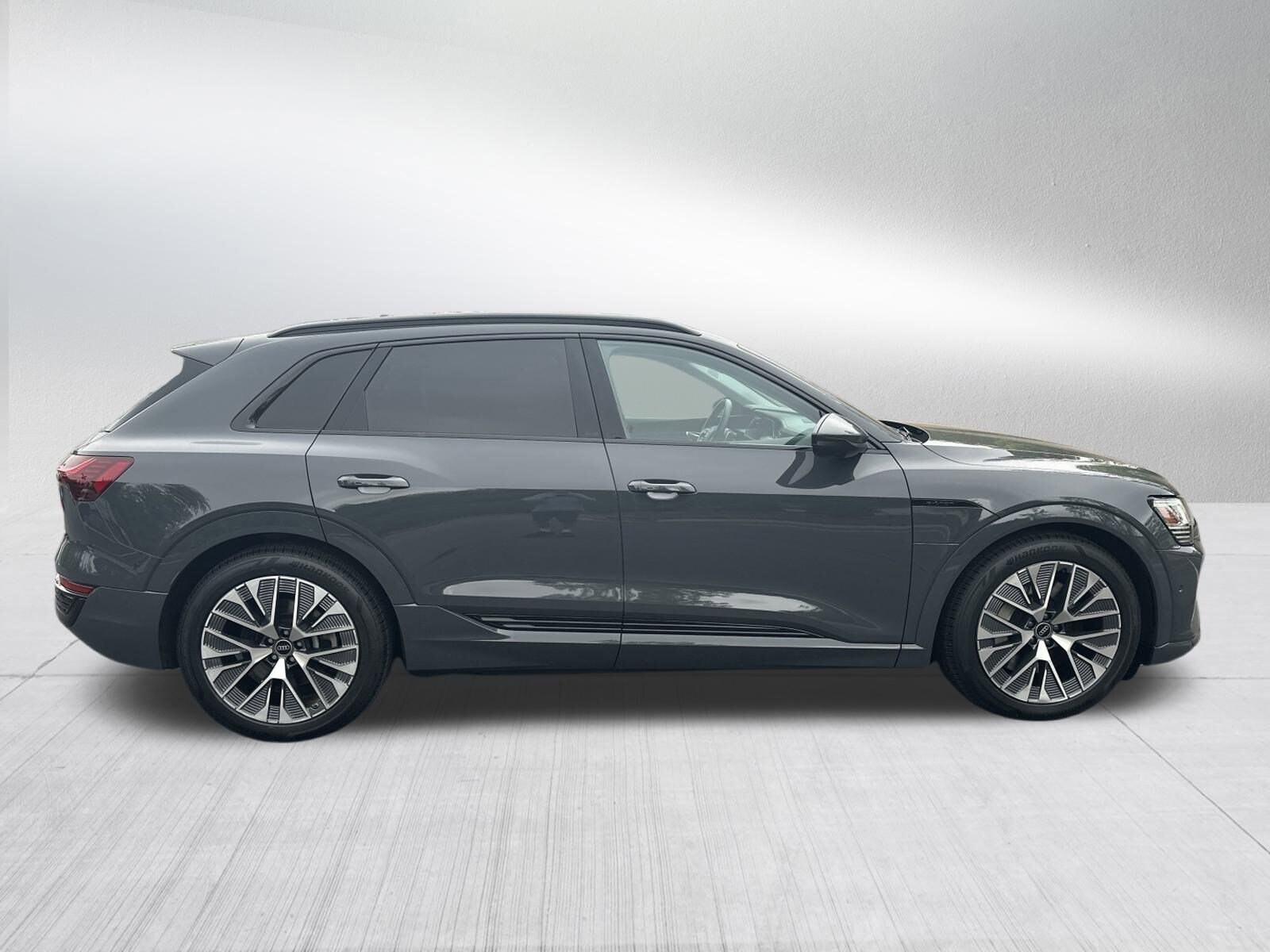 2024 Audi Q8 E-tron Premium photo 4