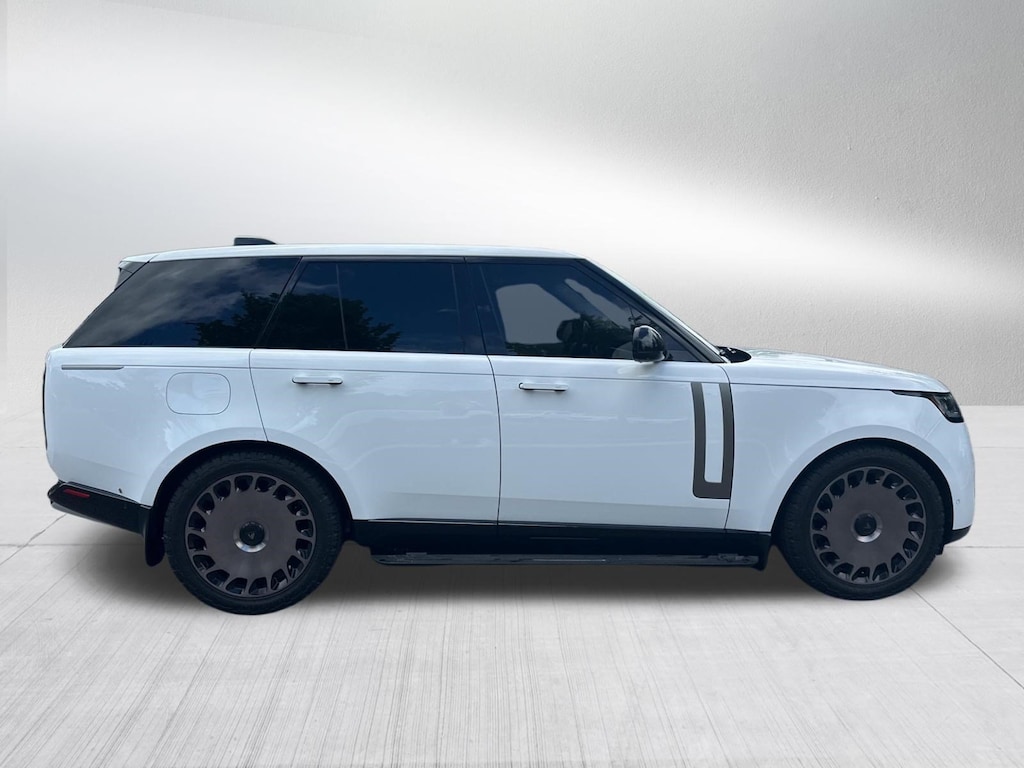 Used 2024 Land Rover Range Rover P530 SE SUV