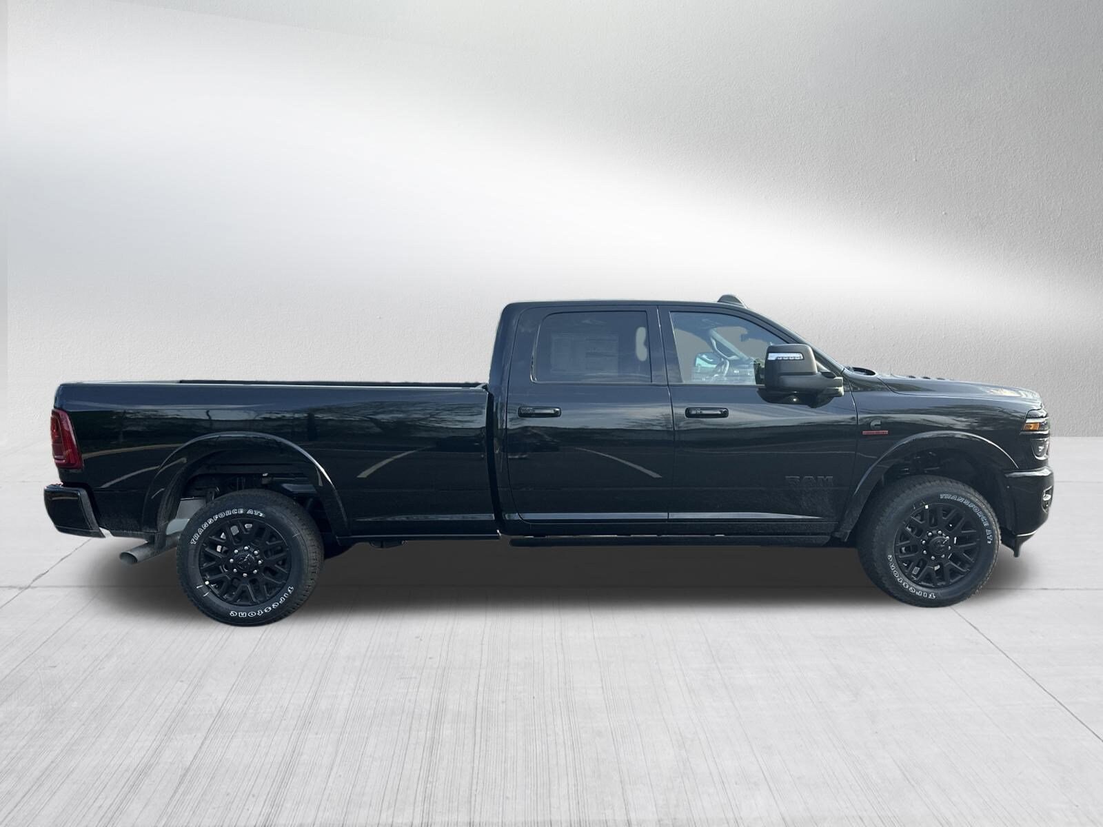 2025 Ram 2500 Limited photo 4